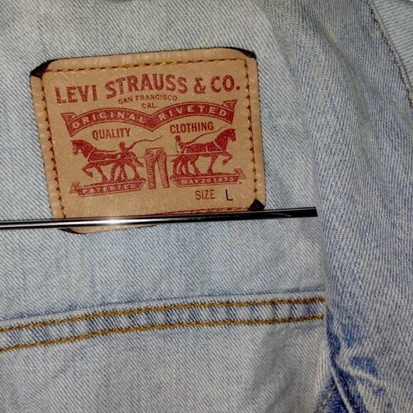 Levis Original Denim Light-Wash Slim Fit Trucker Button Jacket Faded‎ Distressed - Picture 4 of 15